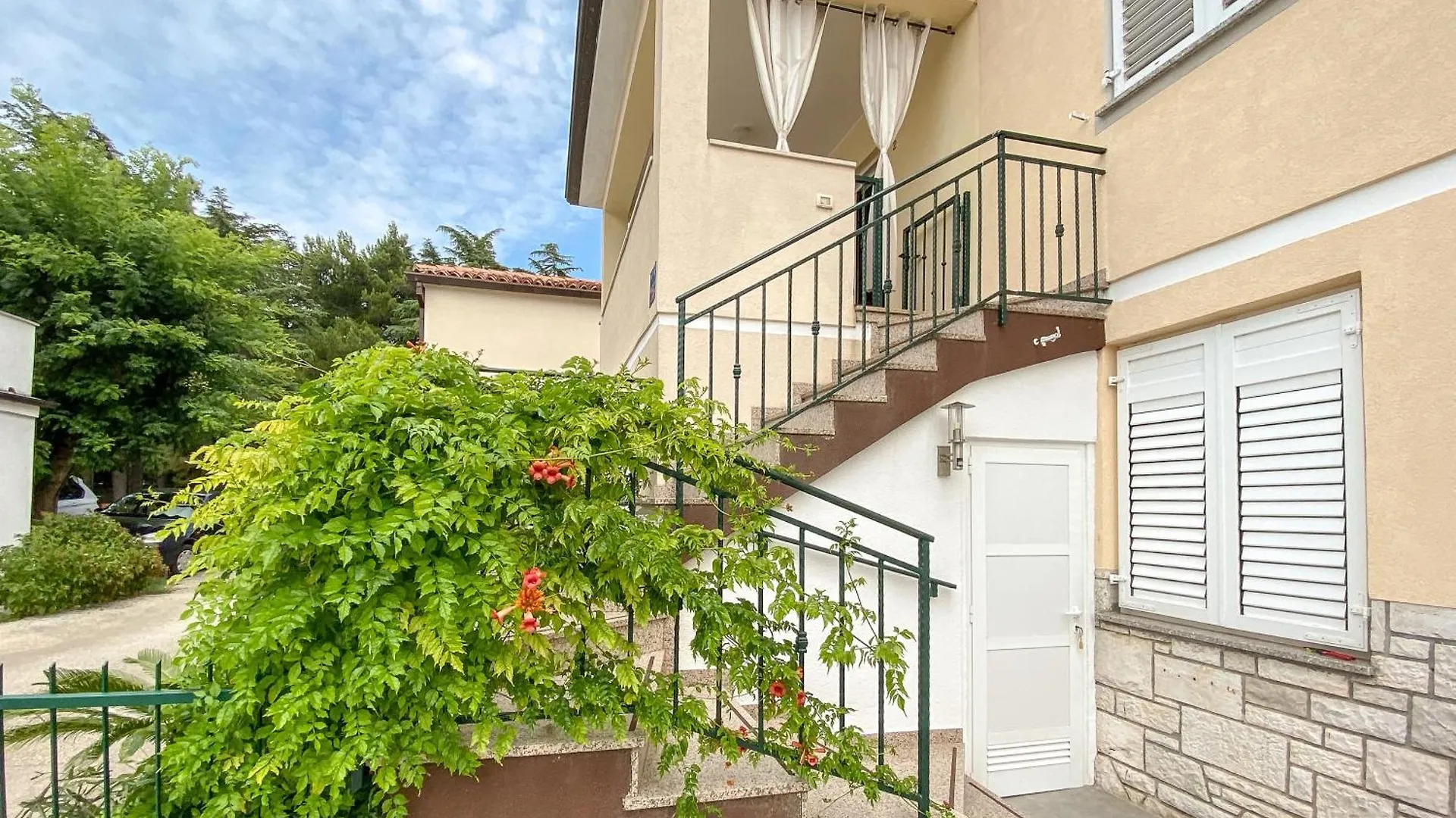 Viviana Damir 4 Apartment Novigrad
