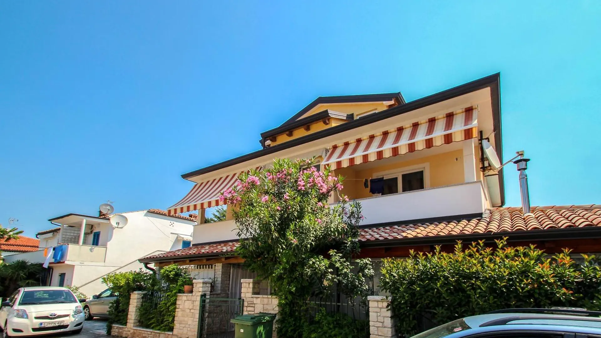 Viviana Damir 4 Apartment Novigrad