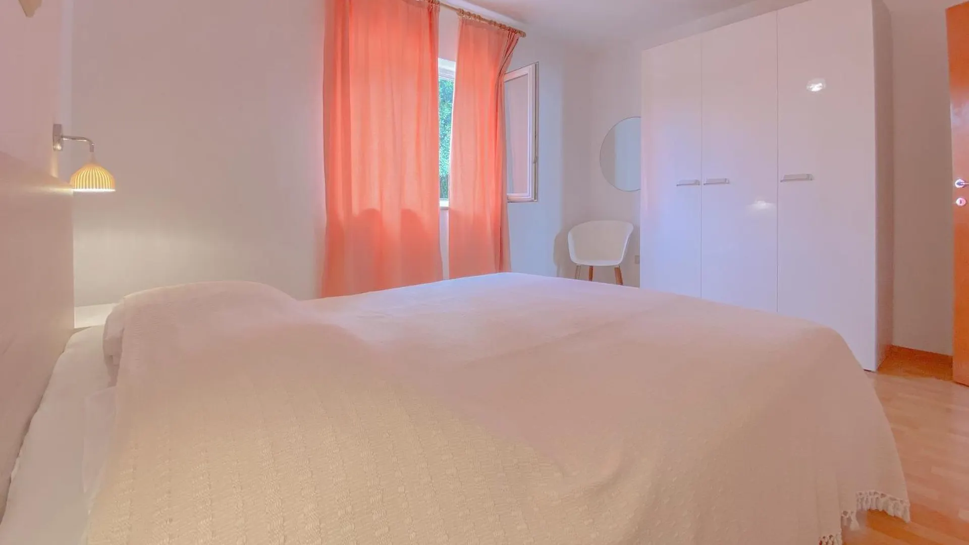 Viviana Damir 4 Apartment Novigrad