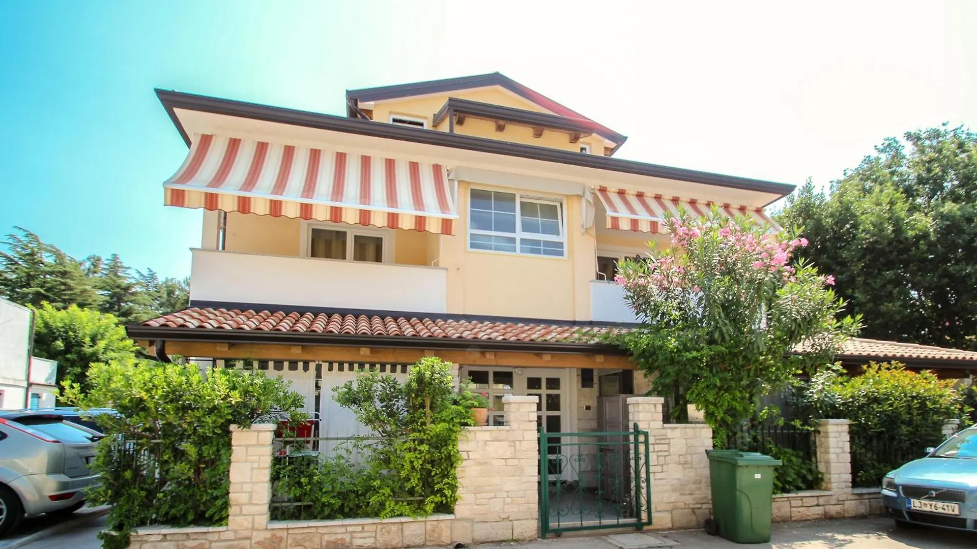 Viviana Damir 4 Apartment Novigrad